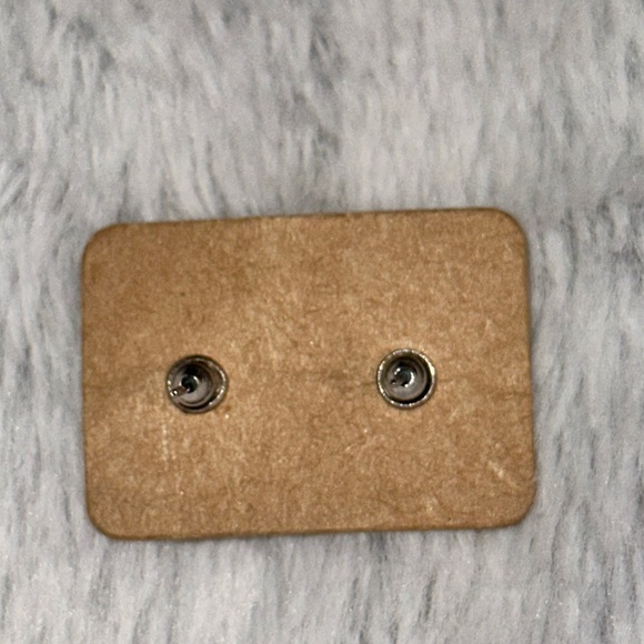 ❄️Yellow Flower Earrings - Picture 2 of 3